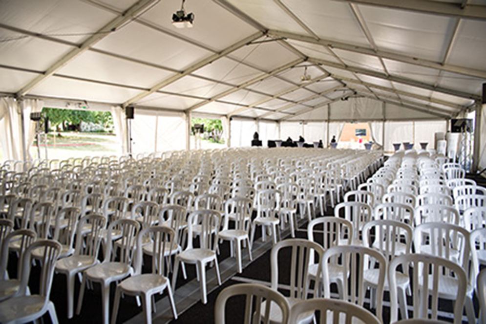 Montage Plancher pour Tente Silhouette, Château de Pennautier