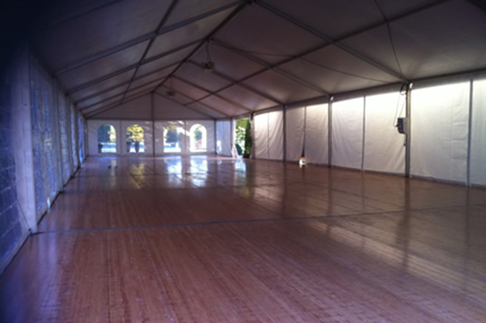 Montage Plancher pour Tente Silhouette, Château de Pennautier