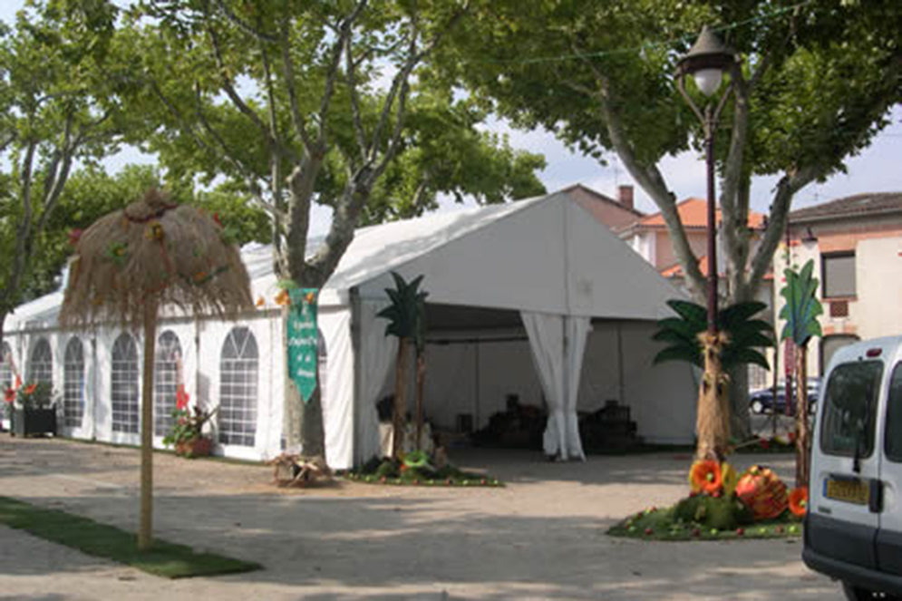 Montage Plancher pour Tente Silhouette, Château de Pennautier